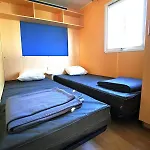 Mh First 6pers 30min Puy Du Fou Hellfest Casa vacanze