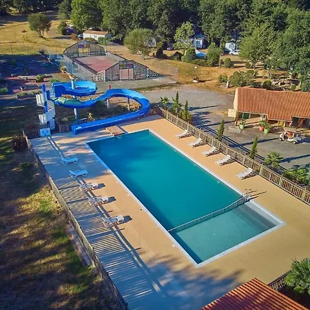 M.home Confort F021 3chbr/6pers Camping *