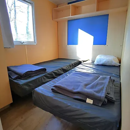 אתר קמפינג M.Home Confort F021 3Chbr/6Pers *