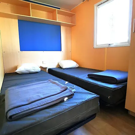 M.home Confort F021 3chbr/6pers Campingplads