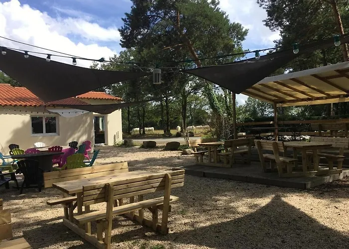 M.home Confort F021 3chbr/6pers مكان تخييم La Boissiere-de-Montaigu