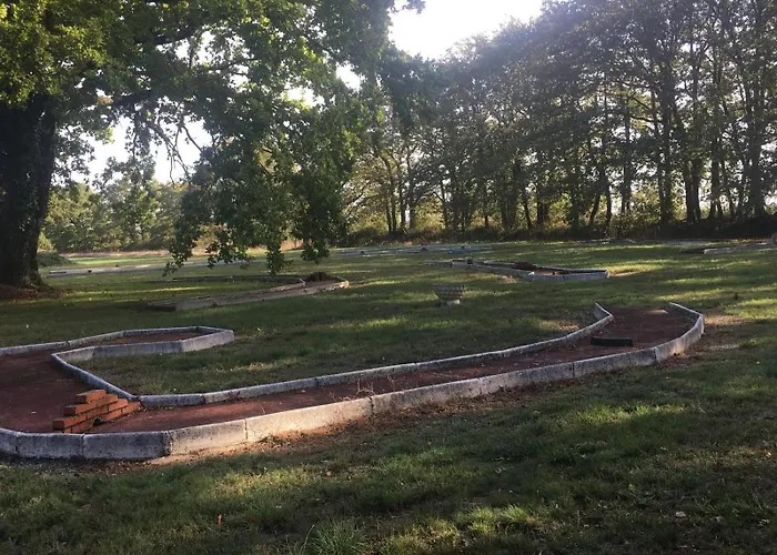 M.home Confort F021 3chbr/6pers مكان تخييم *