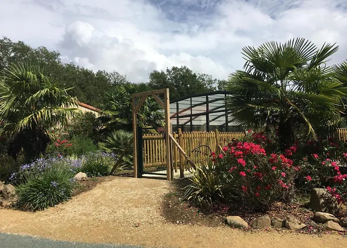 مكان تخييم M.home Confort F021 3chbr/6pers